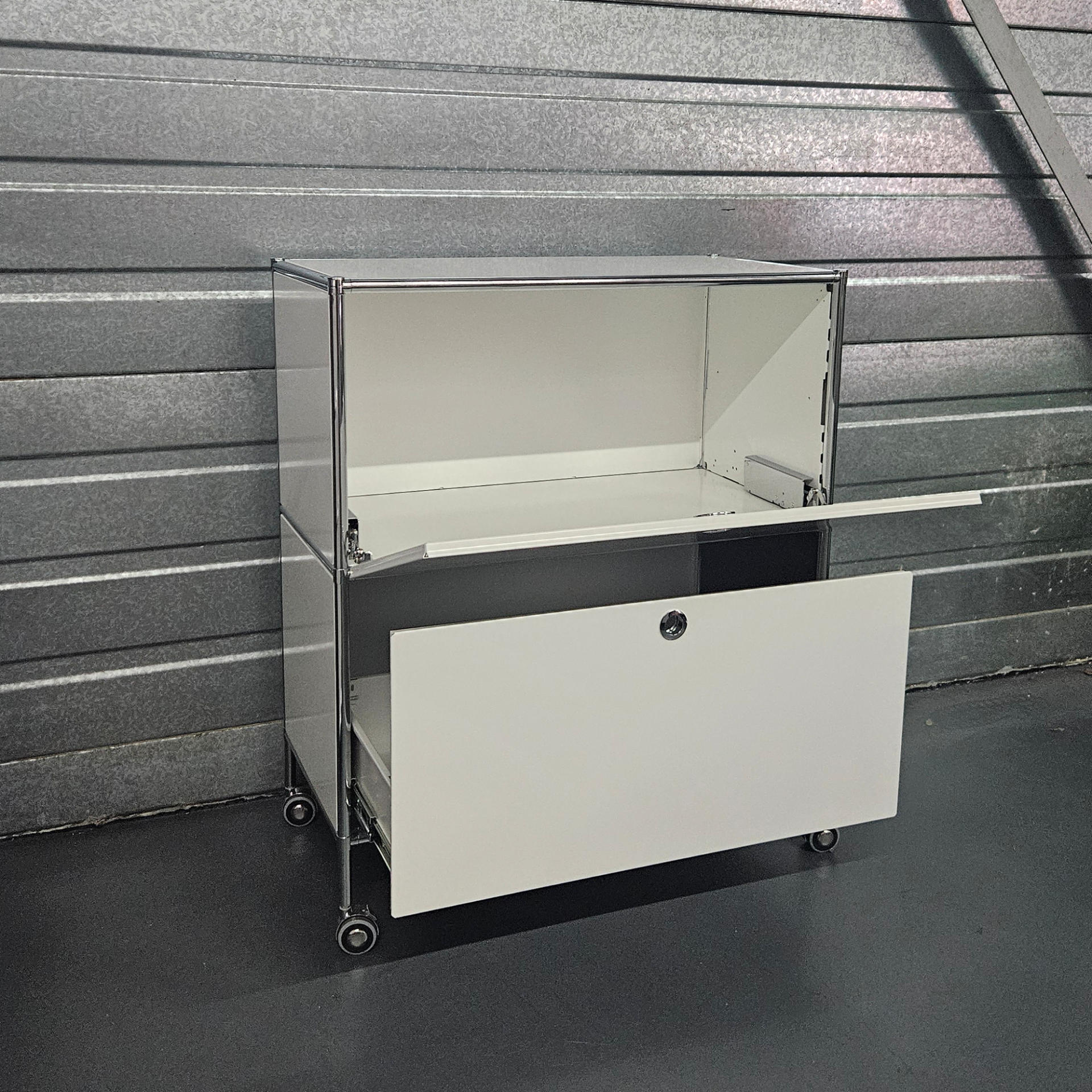 Sideboard with flap door and drawers OUTLET 